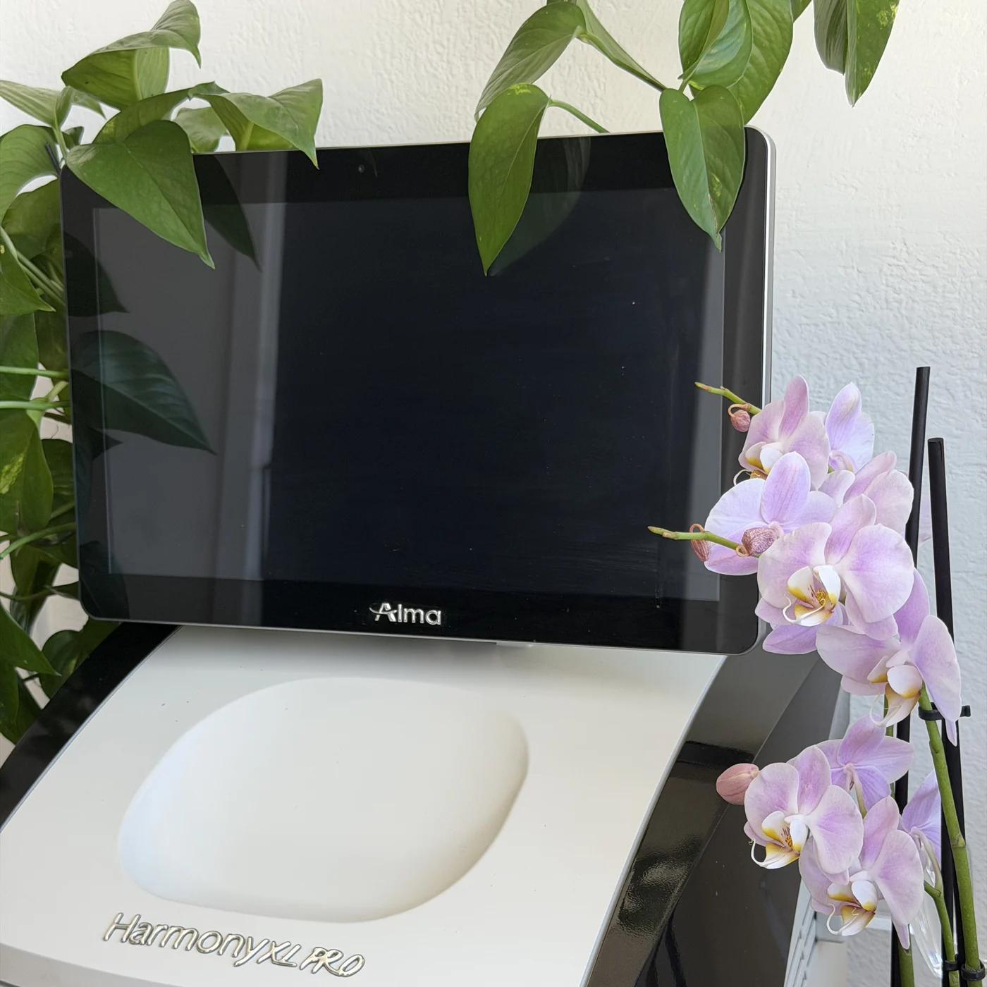 Alma Harmony XL Pro laser platform in the Kerfree Aesthetics treatment room